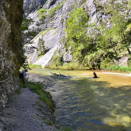 Quellhuette Dachbodn